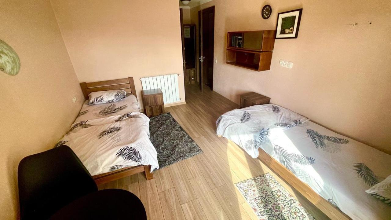 Bismillah Hotel And Restaurent Gudauri Exteriör bild